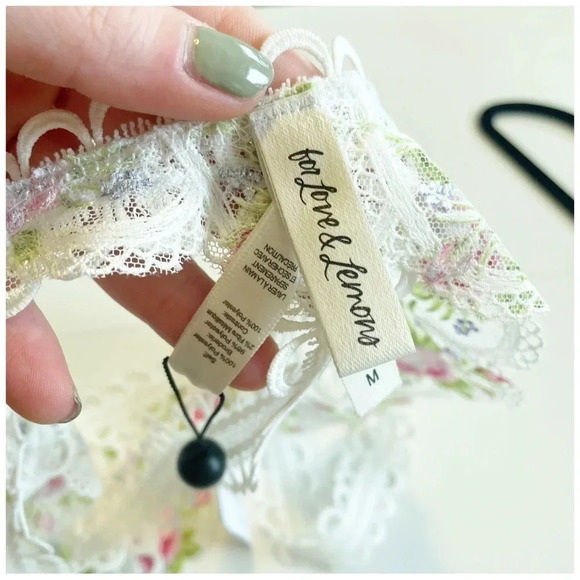 NWT For Love and Lemons Trellis Rose Garter Belt M - Picture 7 of 10